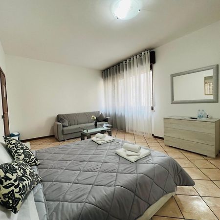 Casa Vacanza Elena 2 베로나 외부 사진