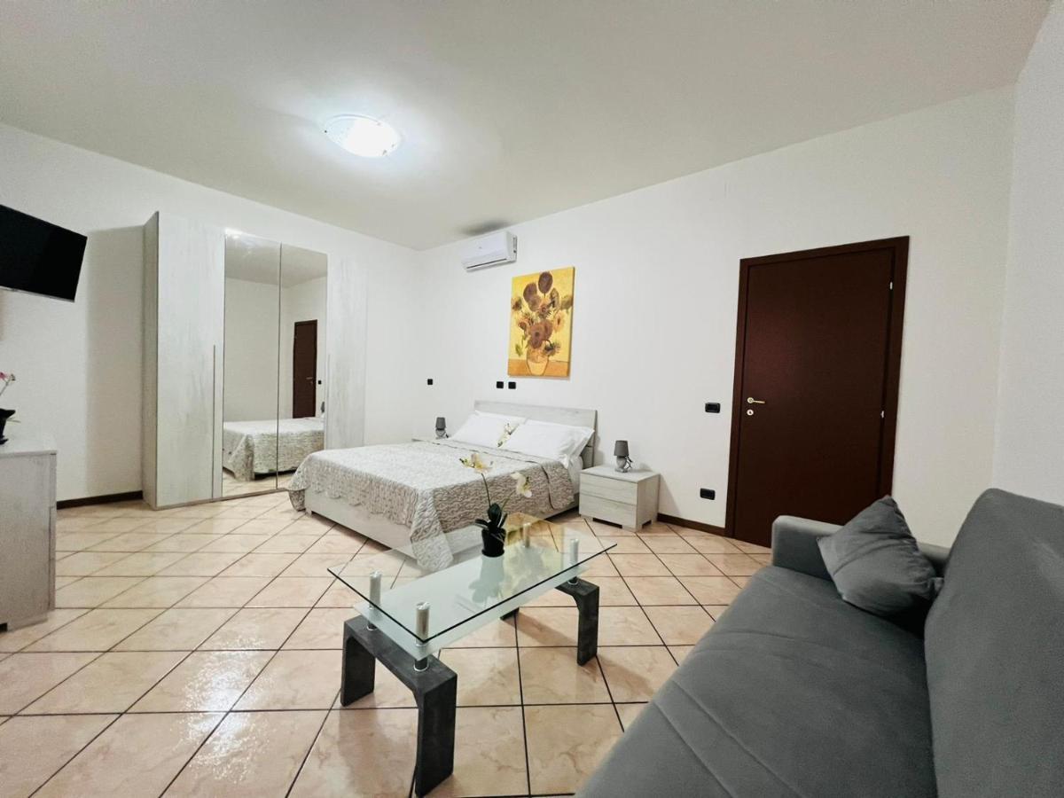 Casa Vacanza Elena 2 베로나 외부 사진