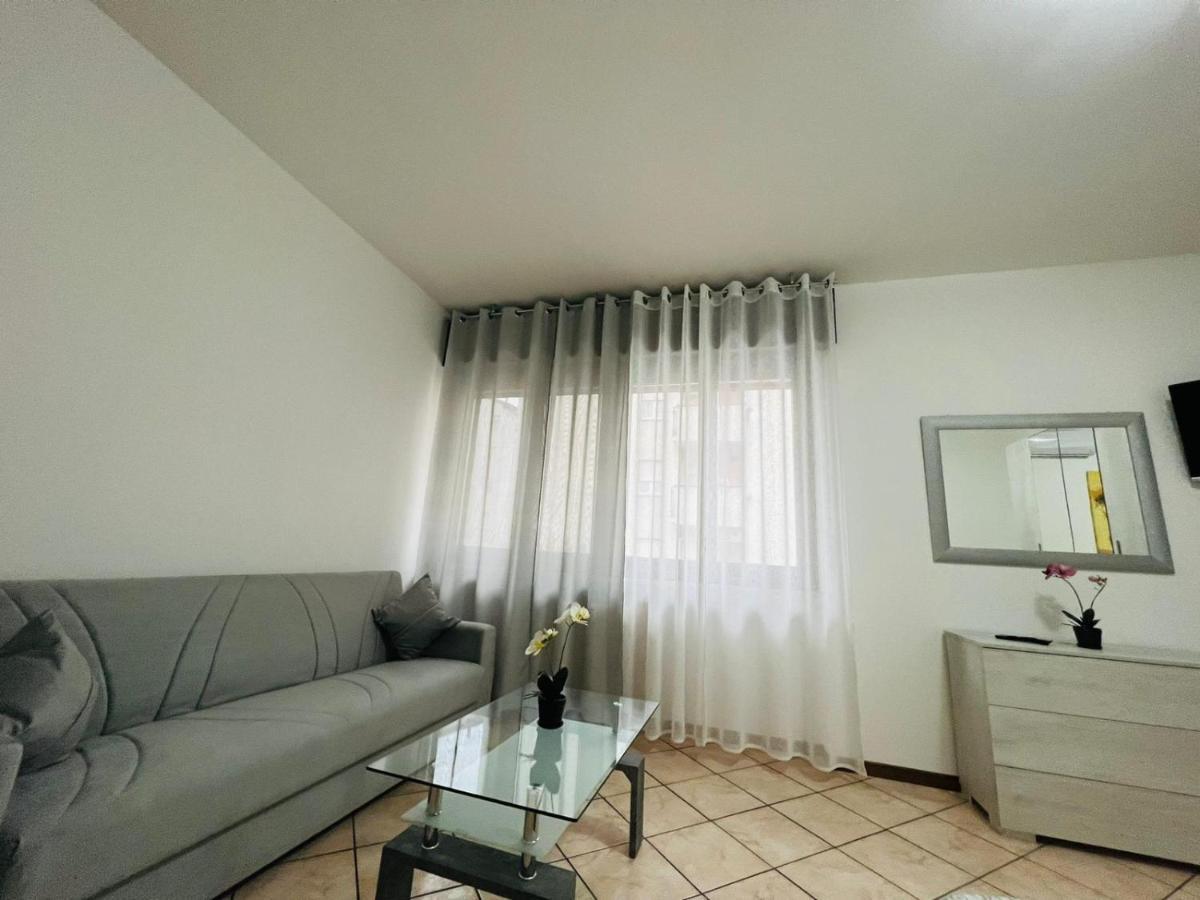 Casa Vacanza Elena 2 베로나 외부 사진