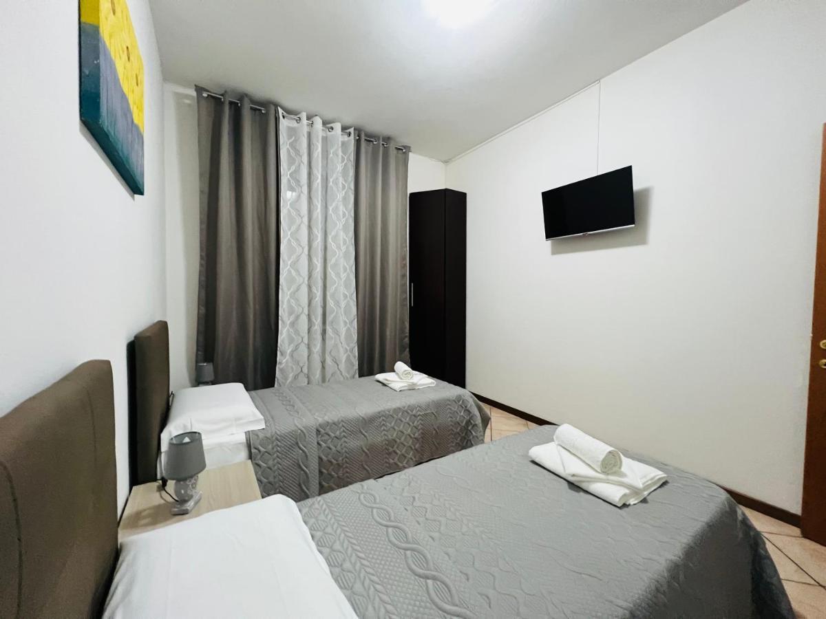 Casa Vacanza Elena 2 베로나 외부 사진