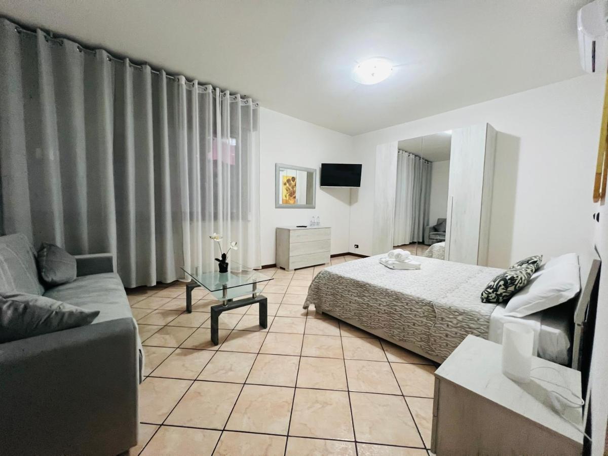 Casa Vacanza Elena 2 베로나 외부 사진