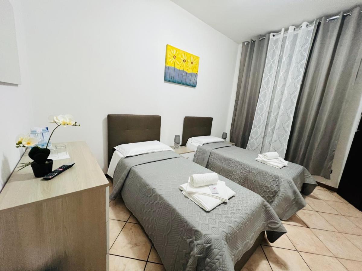 Casa Vacanza Elena 2 베로나 외부 사진